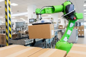 Robot cộng tác FANUC giảm gánh nặng cho công ty dược phẩm