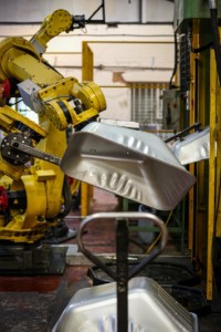 Nhà sản xuất xe rùa dựa vào dịch vụ của FANUC