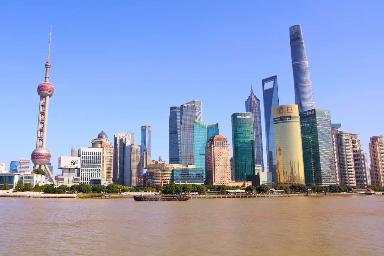 Các ngân hàng APAC được chia thành ba xu hướng: Trung Quốc suy giảm, Nhật Bản phát triển, Ấn Độ bùng nổ